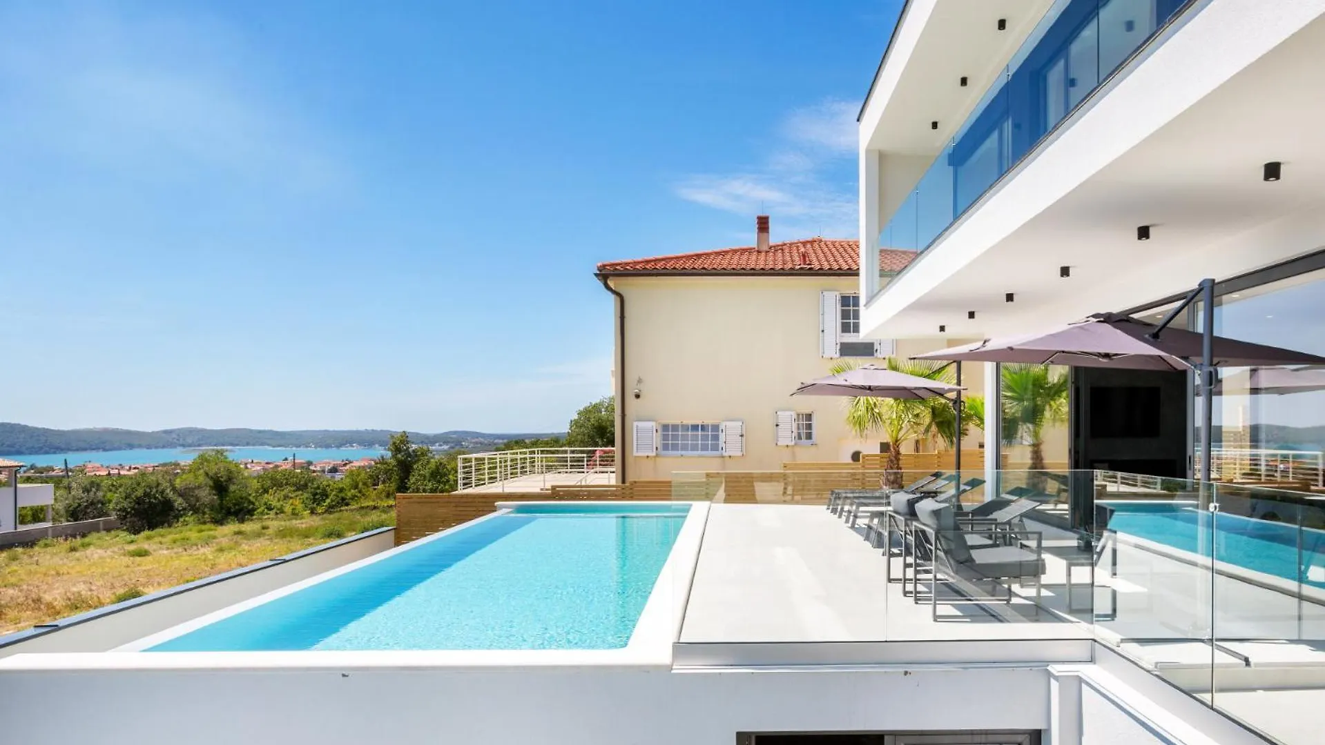 Luxury Villa Dali With Sauna, Whirlpool And Sea View In Medulin Only 1,7 Km From The Beach
